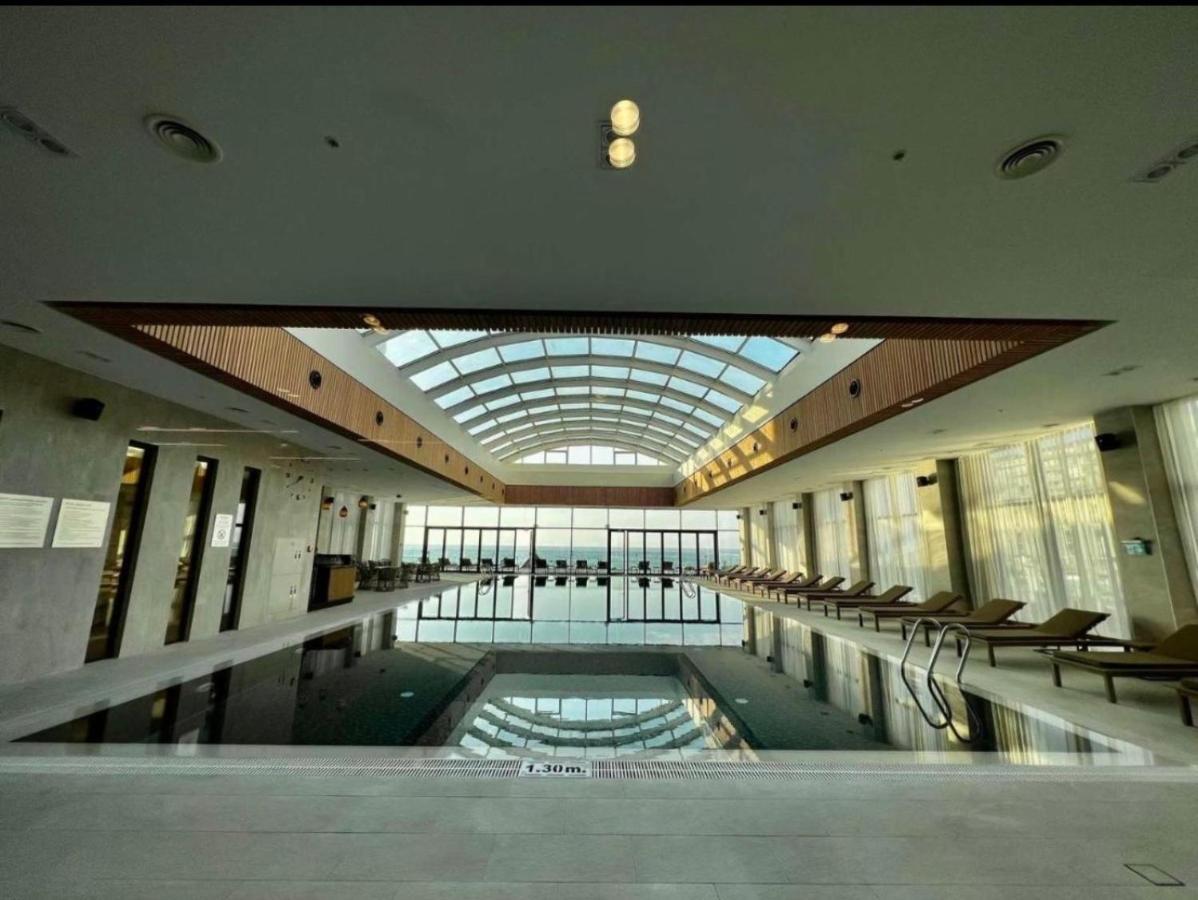 מלון Royal Panorama Courtyard באטומי מראה חיצוני תמונה